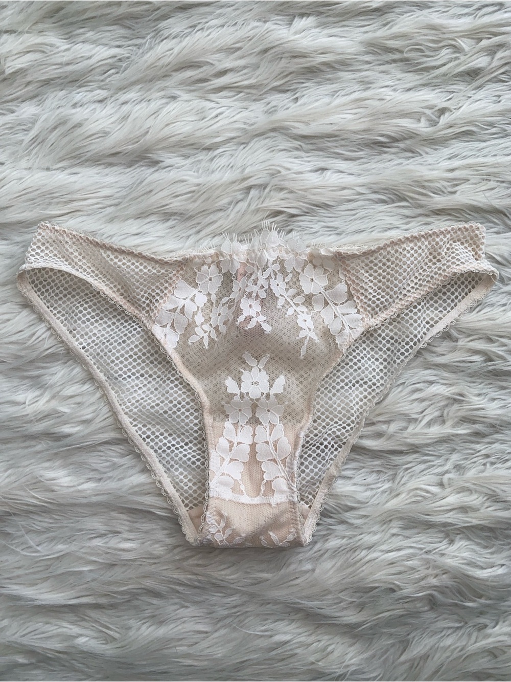 Victoria's Secret | Dream Angel Cream Lace & Mesh Cheekini Panty